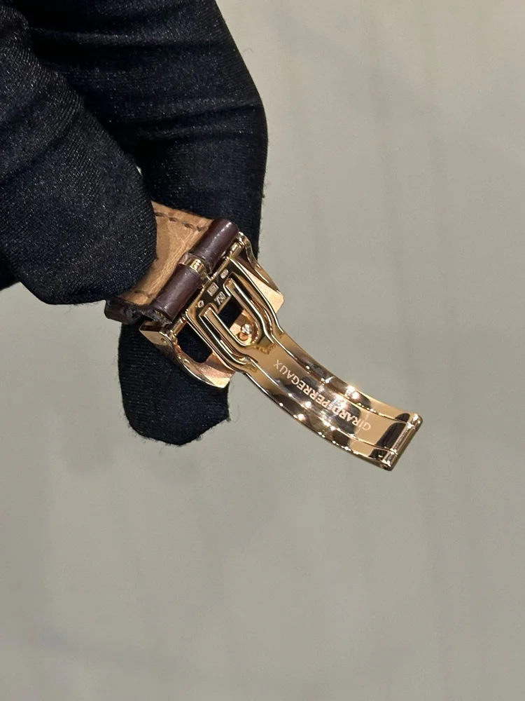 Girard Perregaux Vintage 1945 25840